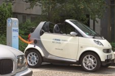 rwe-e-tankstelle-kreditkarte.jpg rwe-e-tankstelle-kreditkarte.jpg